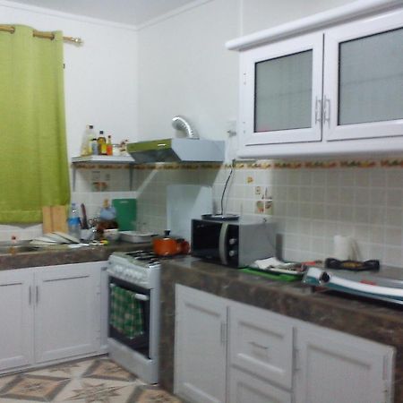 Chez Johnny - Blue Bay Hotel Esterno foto