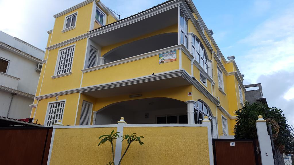 Chez Johnny - Blue Bay Hotel Esterno foto