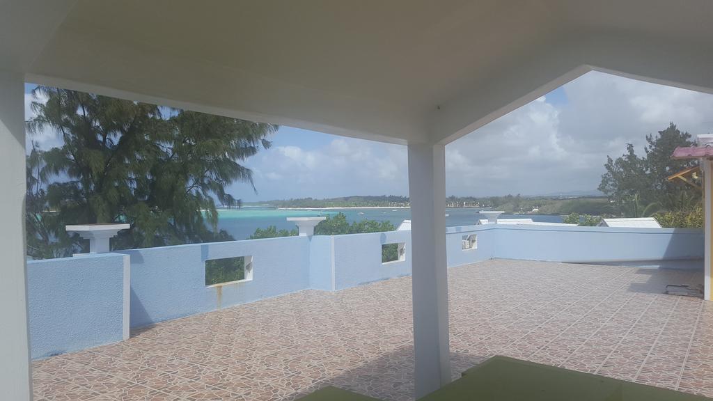 Chez Johnny - Blue Bay Hotel Esterno foto