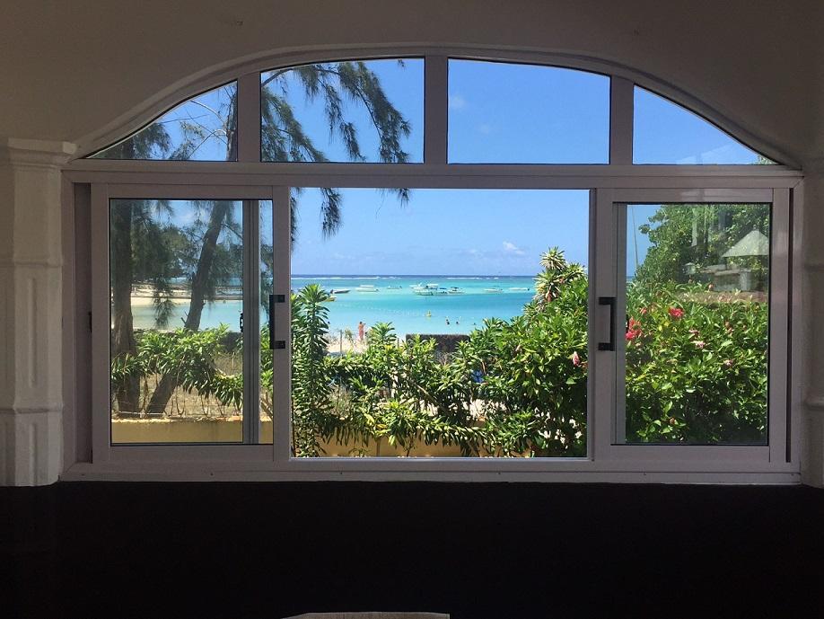 Chez Johnny - Blue Bay Hotel Esterno foto